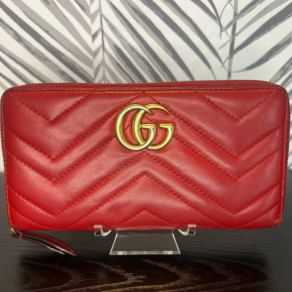 🔥 GUCCI
Calfskin GG Marmont Zip Around Wallet Hibiscus Red - Picture 4 of 14